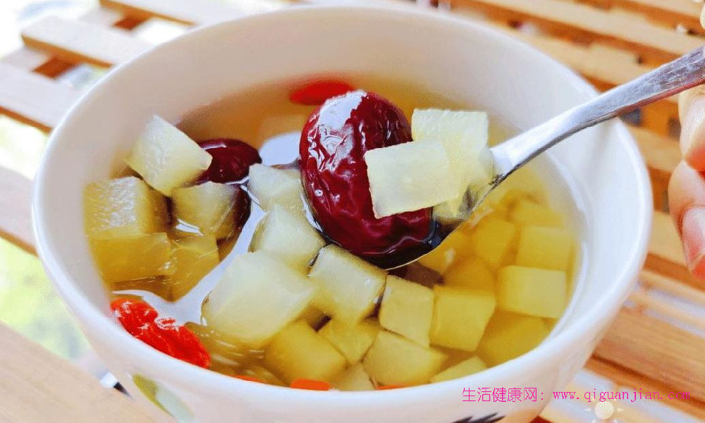 煮苹果水食疗养生指南，温和护脾胃超实用-生活健康网