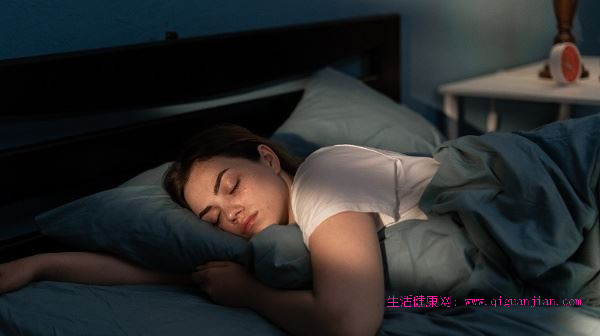 熬夜疲惫难入眠？中医三招调理睡眠，安稳作息养身心-养生文化-生活健康网