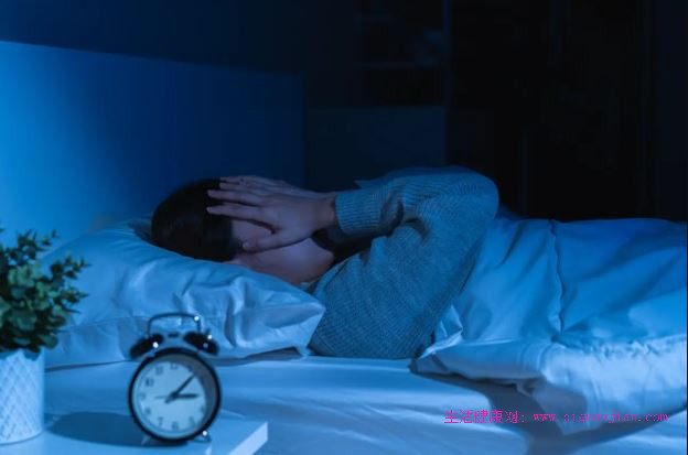 夜间频繁失眠睡不好？中医分时段调理+食疗方轻松改善-养生文化-生活健康网